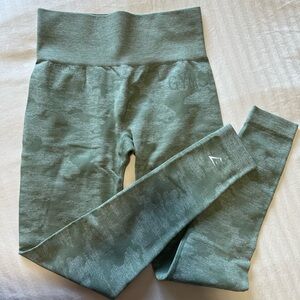 Gymshark green camo seamless